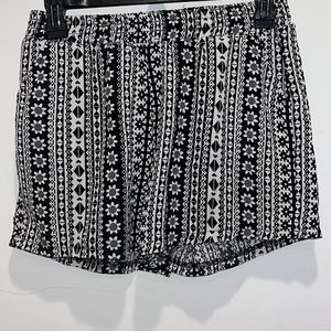 Black and White Geometric Print Faded Glory Shorts